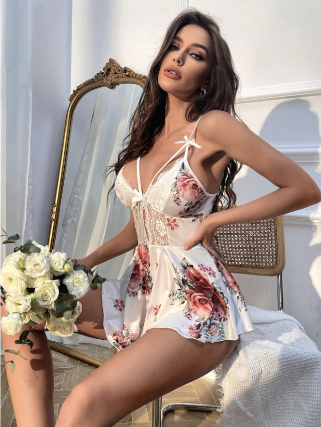 Çiçek Desenli Dantelli Saten Babydoll Gecelik Takımı İnce Askılı Dekolteli Şık Kadın Fantezi Gecelik